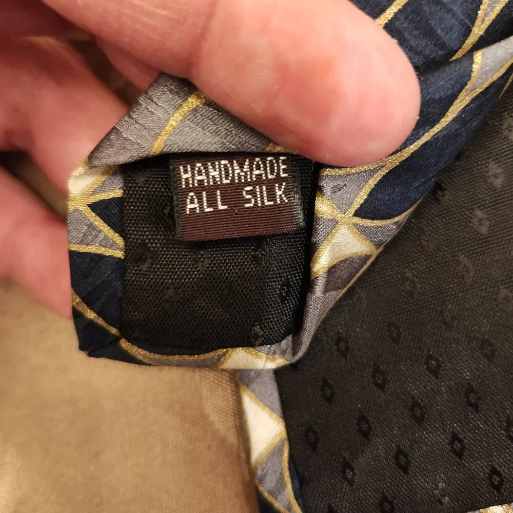 Raphael All Silk Patterned Tie, Excellent Used Condition! (EUC)